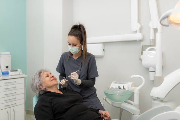 Best Emergency Tooth Extraction in Mounds, OK